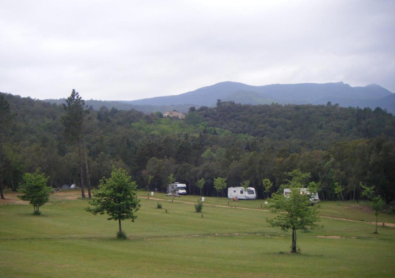 Camping Maçanet de Cabrenys Buitenkant foto