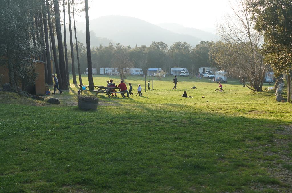 Camping Maçanet de Cabrenys Buitenkant foto