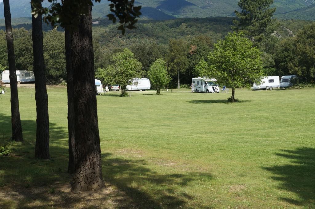 Camping Maçanet de Cabrenys Buitenkant foto